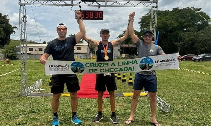 Maratonista de Avaré vence prova de resistência nas montanhas de Minas Gerais