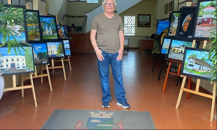 Obras de Airton Vieira encantam visitantes do Paço Municipal