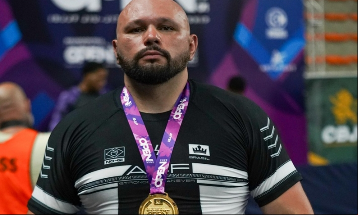Sensei Ricardo Araujo conquista título internacional no Salvador Open Bahia 2025