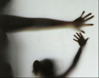 Homem de 66 anos é preso acusado de abusar sexualmente da enteada 