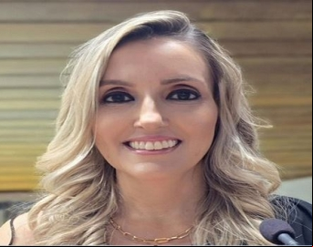 Projeto de Carla Flores é aprovado e cria lei para apoiar mães atípicas
