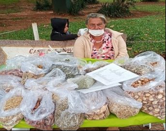 Indígenas compartilham conhecimento de ervas medicinais em Avaré