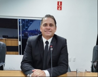 Suplente Everton Machado assume cadeira de vereador na Câmara de Avaré
